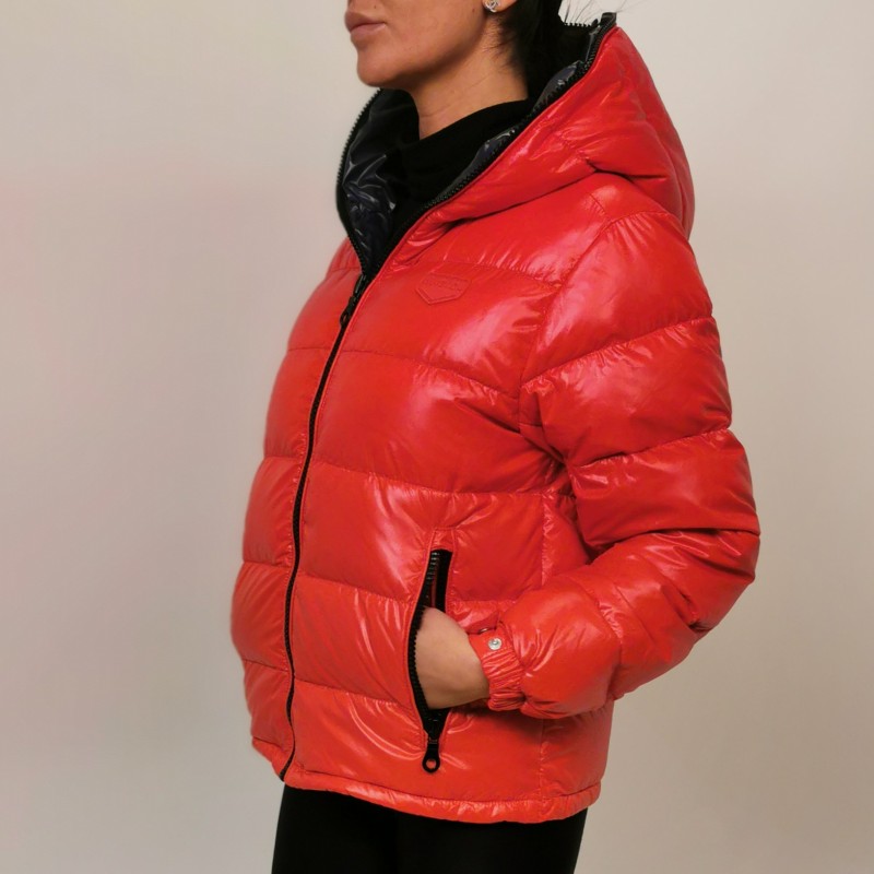 DUVETICA -  KUMA Quilted short jacket with hood - Scarlet