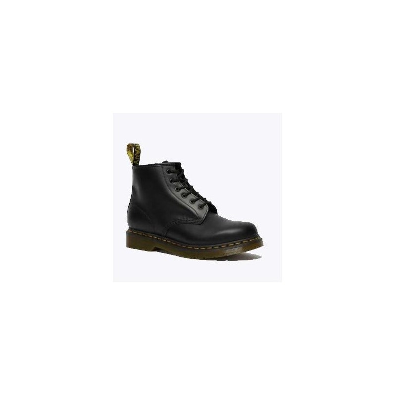 DR. MARTENS - 101 SMOOTH Boots with Laces - Black