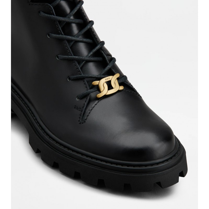 TOD'S - Leather Chain Logo Boots - Black