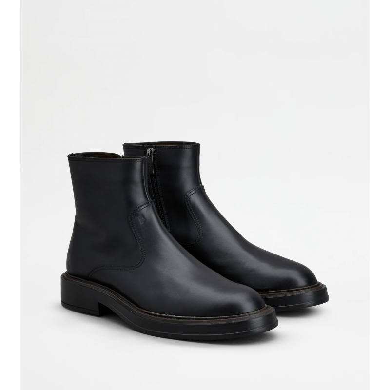 TOD'S - Leather zipper boots - Black