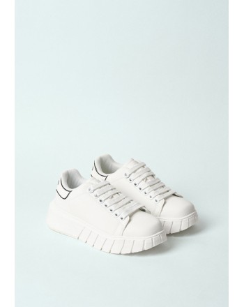 GAELLE - NEW ADDICT Sneakers - White