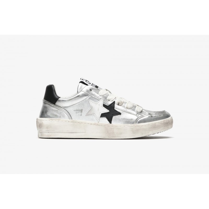2 STAR  - Sneakers NEW STAR laminata in Argento - Argento