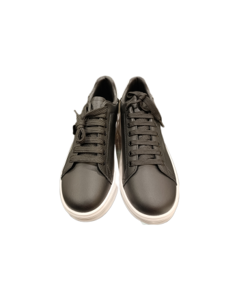 GAELLE - Leather Sneakers - Black/White