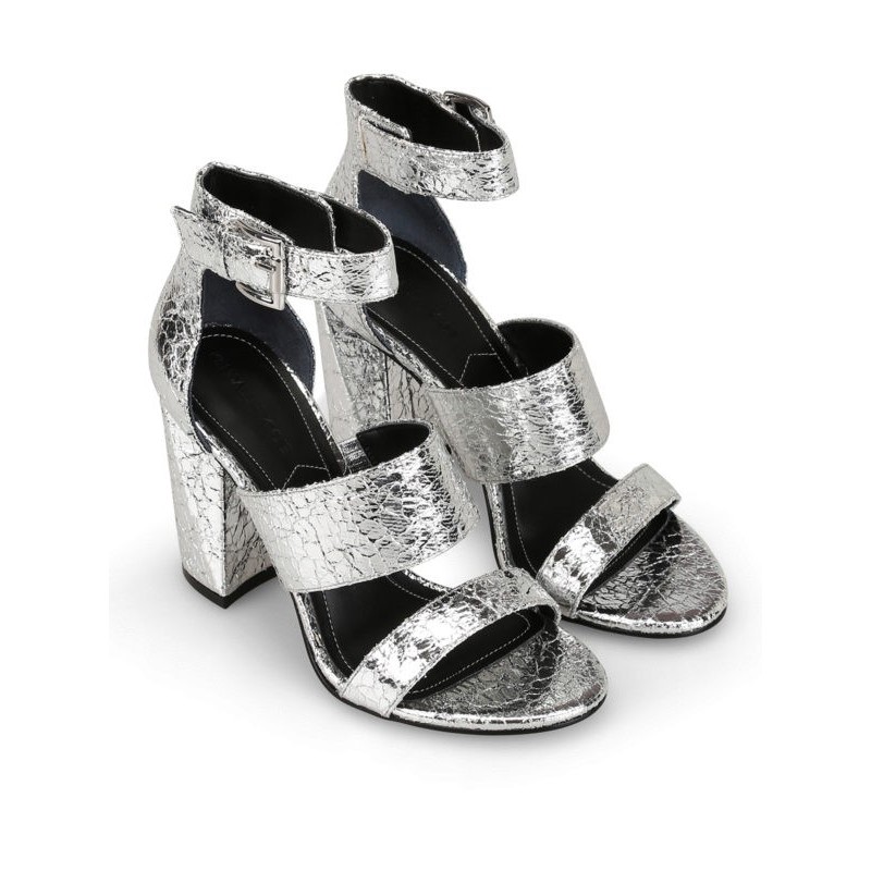 KENDALL+ KYLIE - JAYNE Craquelè Styled Sandal - Silver