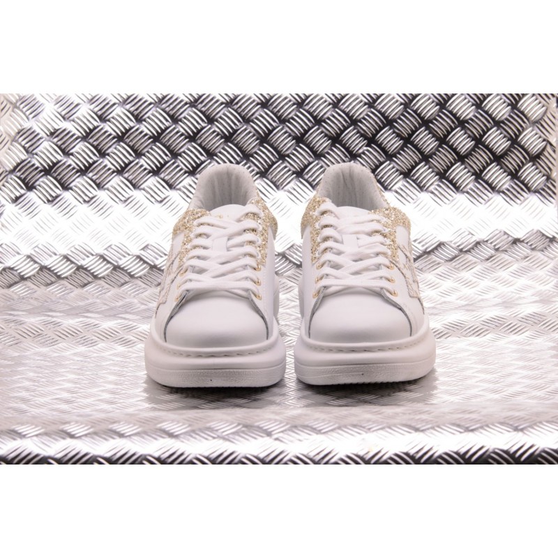 2 STAR - Sneakers Low with Glitter Details  - White/Gold